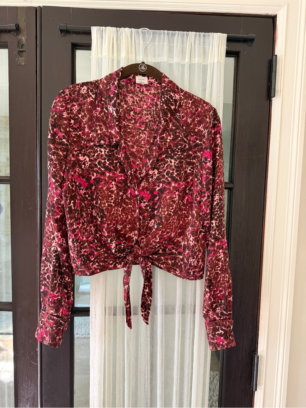 Wilfred Burgundy and Fuchsia Tie-Front Button Down